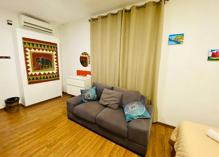 Marco Polo Party Hostel